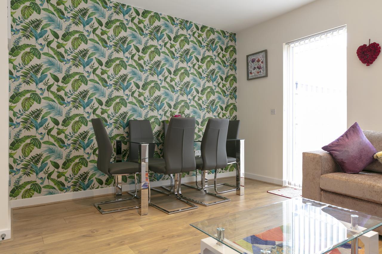 Modern & Exquisite Trumpington Townhouse With Parking & 5 Mins To Papworth Hospital เคมบริดจ์ ภายนอก รูปภาพ